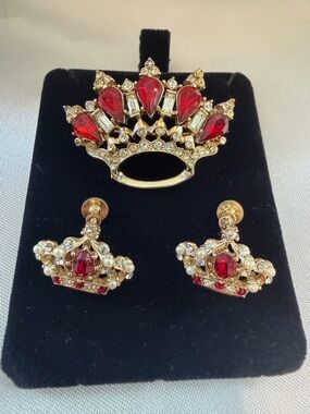 Vintage Signed Coro Crown Brooch & Earrings Set 1940s Ruby Red & Pearl